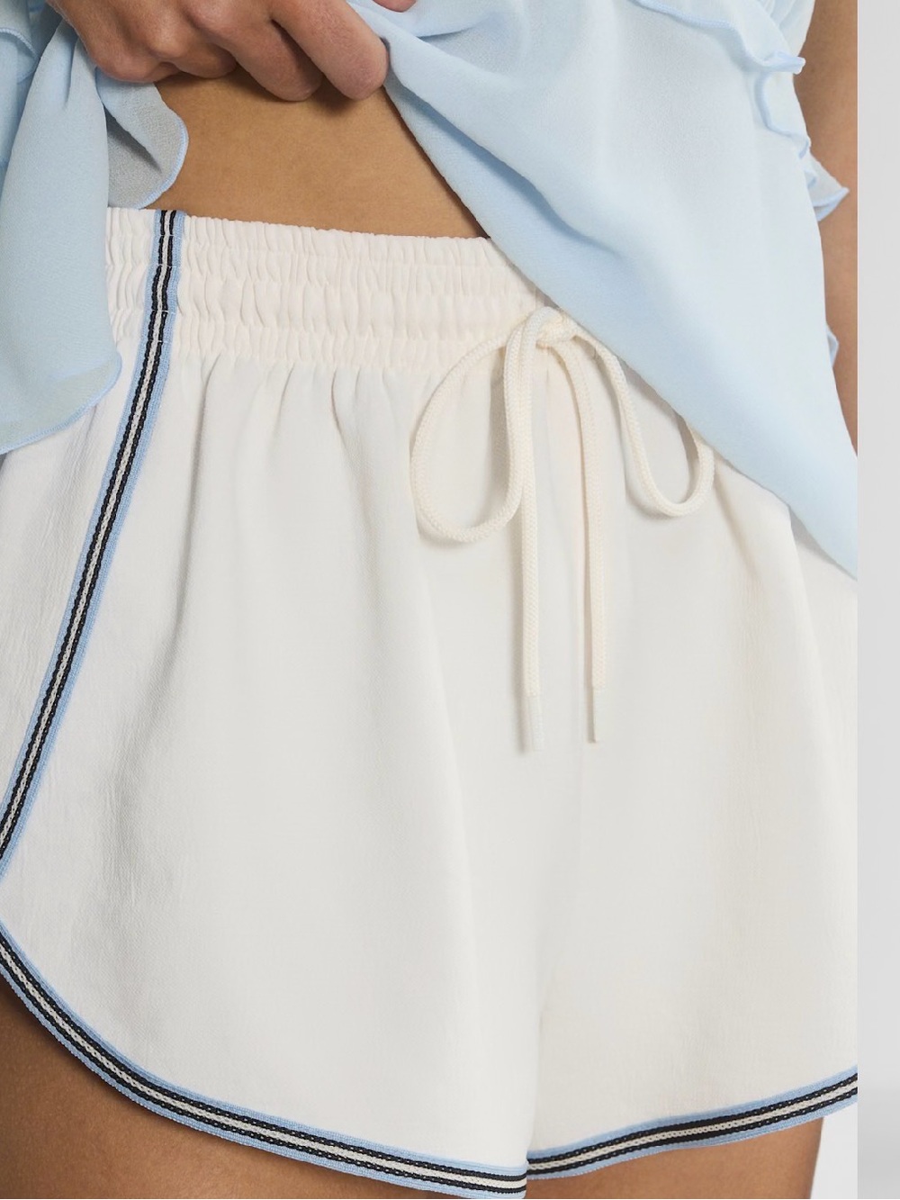 Aritzia Wilfred Gesture Shorts